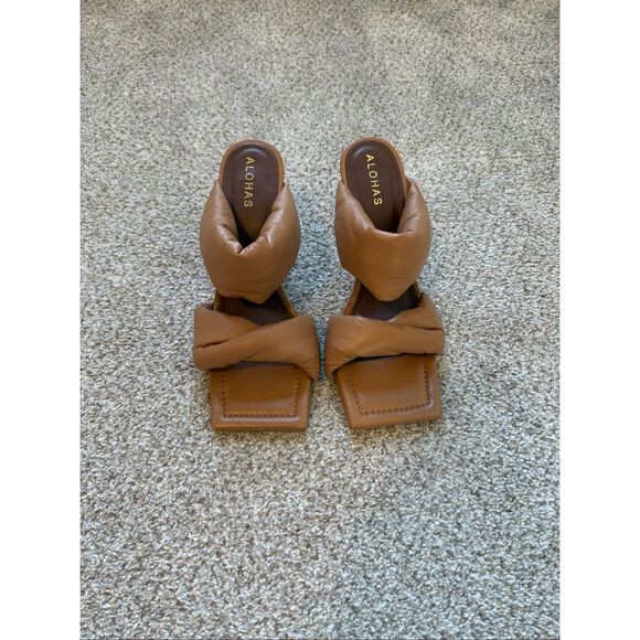 Alohas Twist Strap Mule Heels - Picture 3 of 5